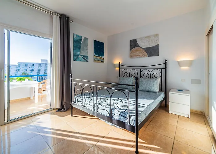 Апартаменты Sunset Escape No Swimming Pool Available *